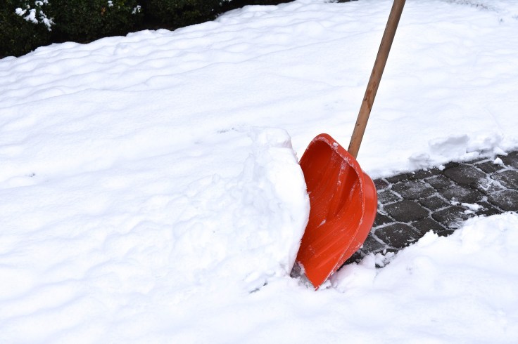 Snow shoveling as an&nbsp;exercise